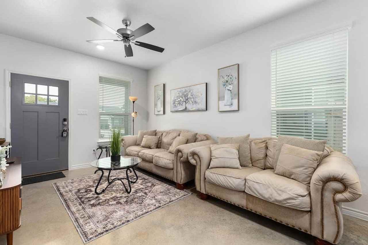 101 S 50th St #1324867P - Photo 4 of 20