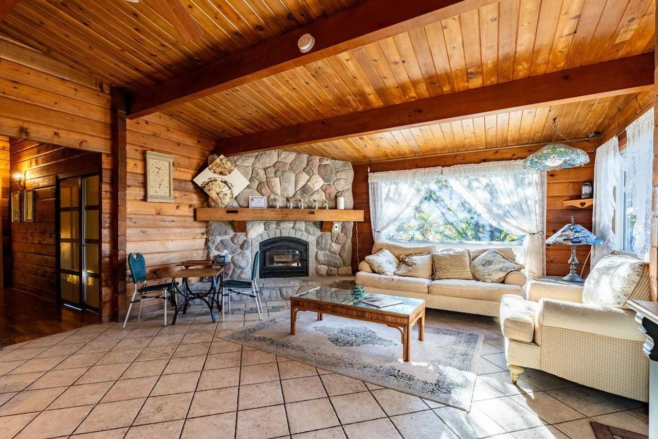 1081 Northumberland Heights Rd #1328904P - Photo 5 of 50