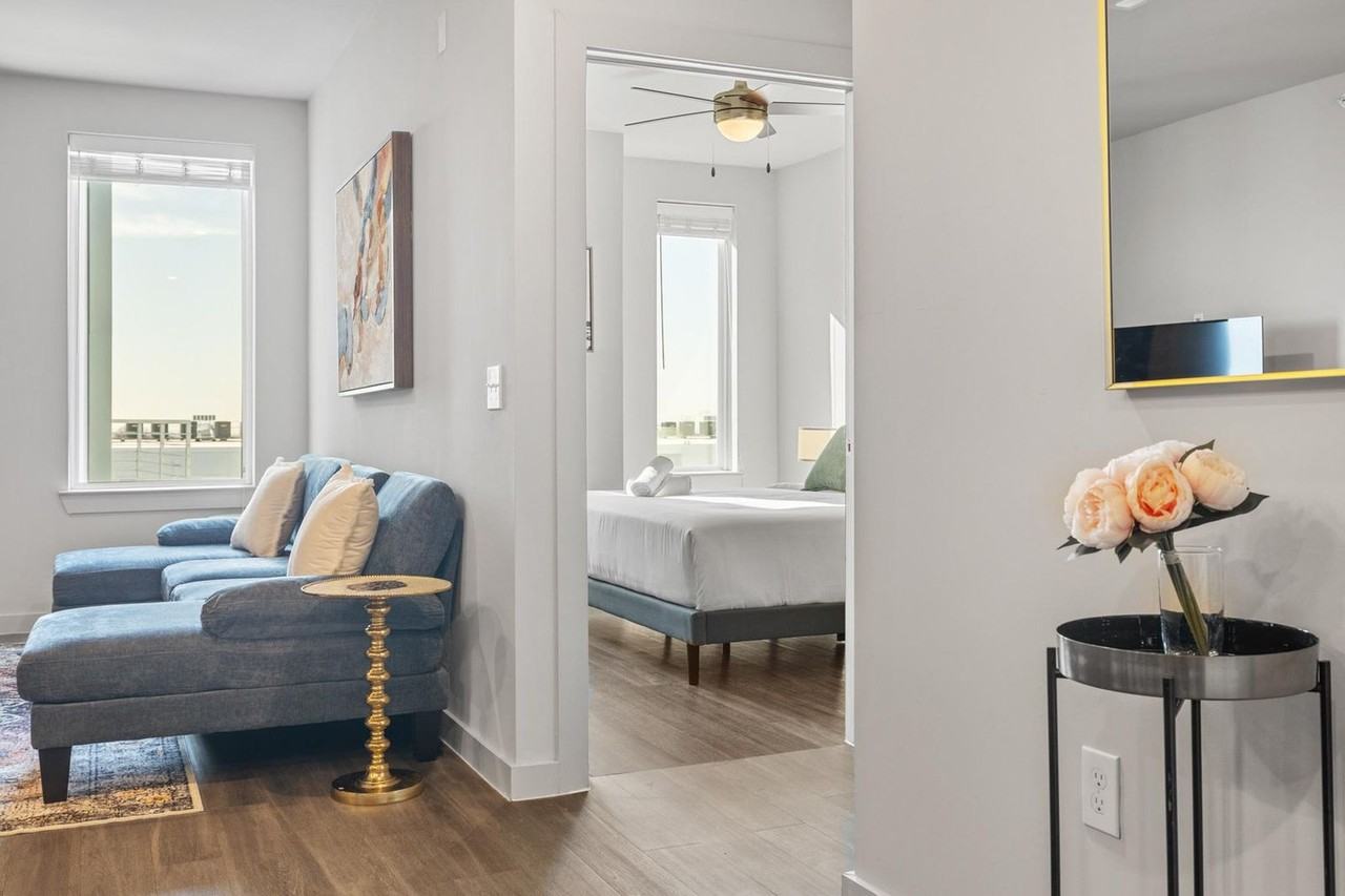 5820 1/2 Cameron Road - Photo 6 of 139