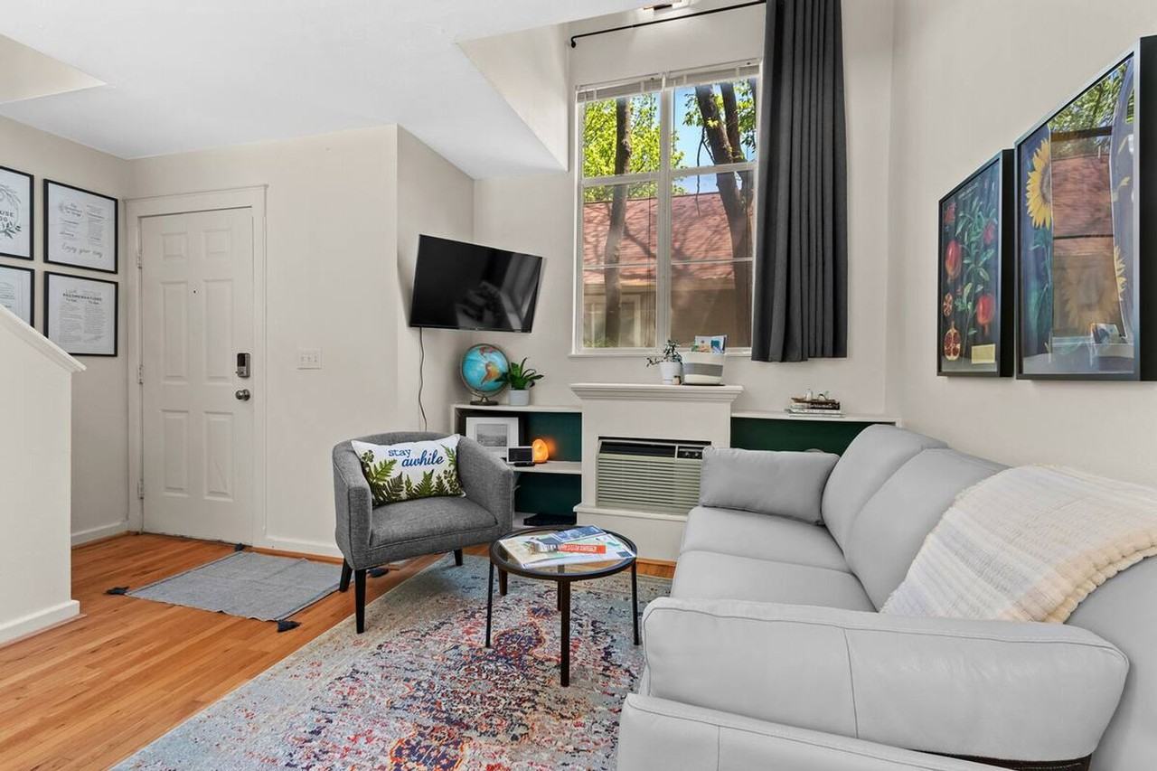 243 S Gregg Ave #1332373P - Photo 3 of 30