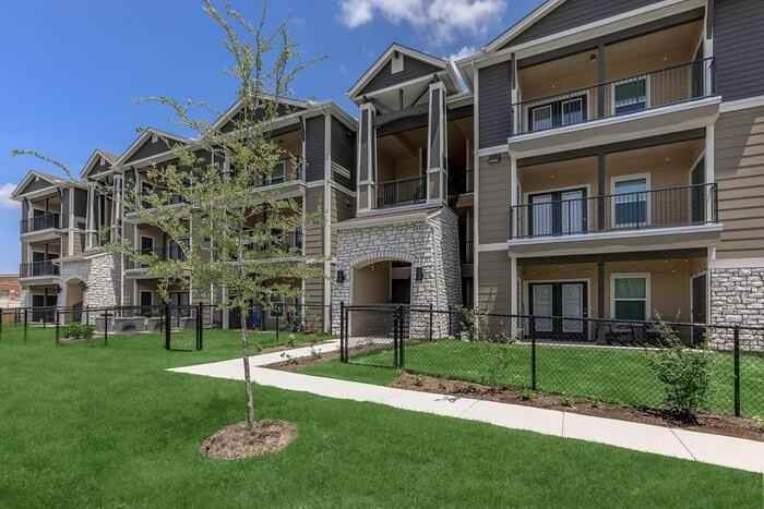 9311 Fm 1560 N #B1 - Photo 2 of 45