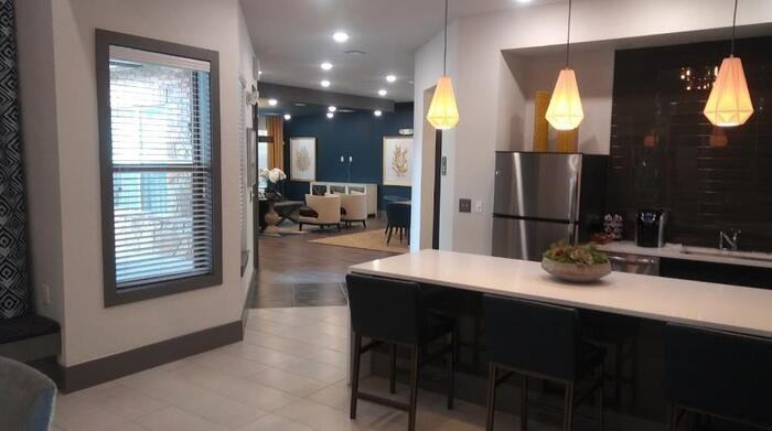 1315 W Brown St #D1 - Photo 4 of 5