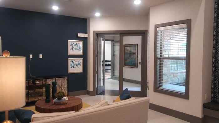 1315 W Brown St #C4 - Photo 3 of 8