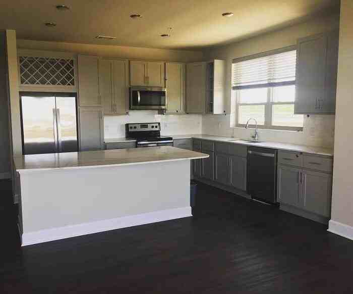 1199 N Broadway St #A2 - Photo 6 of 8