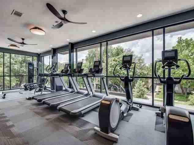 4805 Mckinney Ave #C5 - Photo 2 of 11