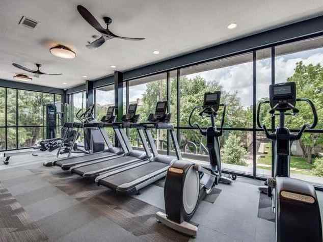 4805 Mckinney Ave #B16 - Photo 2 of 21