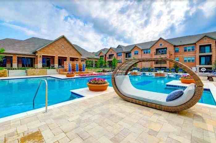 1501 Meridian Dr #C2 - Photo 2 of 38