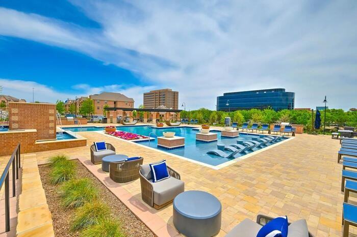 1501 Meridian Dr #B1 - Photo 3 of 37