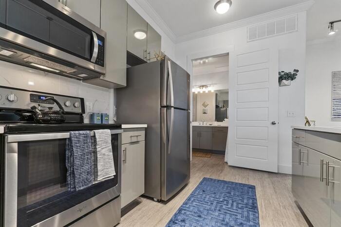 1850 Mercer Pkwy #E1 - Photo 3 of 9