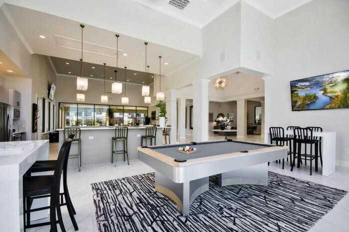 8400 Sunset Blvd #E1 - Photo 7 of 33