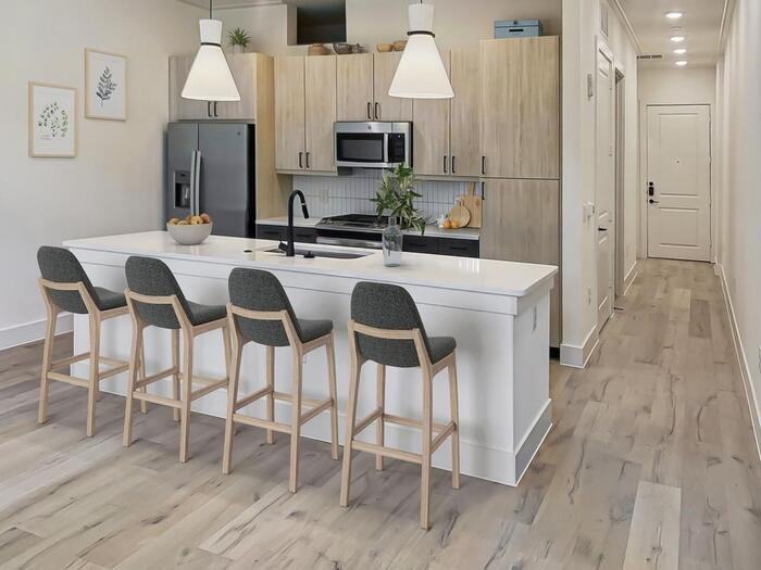 2929 Oak Lawn Ave #B1 - Photo 6 of 7