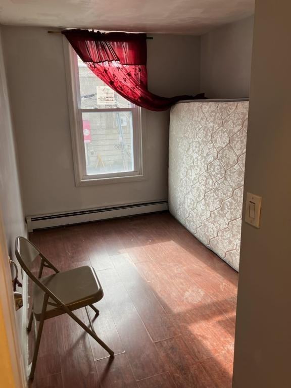 1372 Zerega Ave - Photo 3 of 5