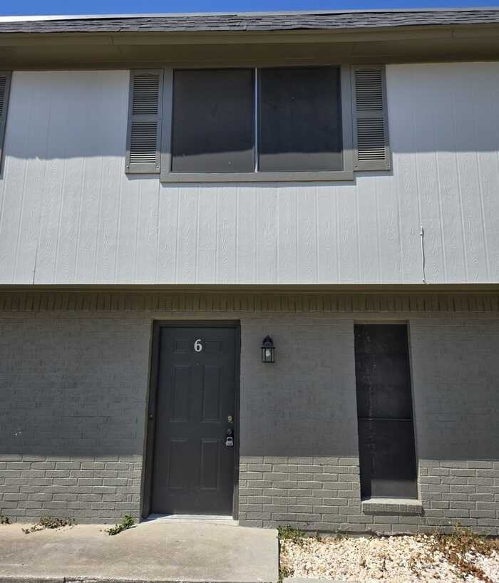 120 Barrett Dr #3 - Photo 2 of 16