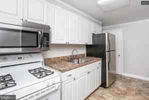 featured image of 7457 Lawrence Rd