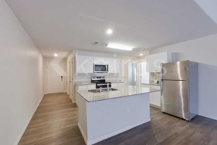 18318 Gibraltar Ln - Photo 5 of 20