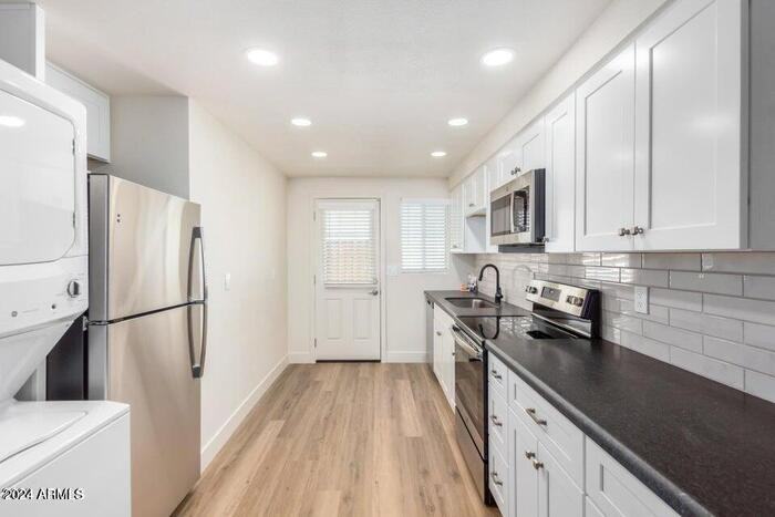 6049 West Laurie Lane #3 - Photo 7 of 16