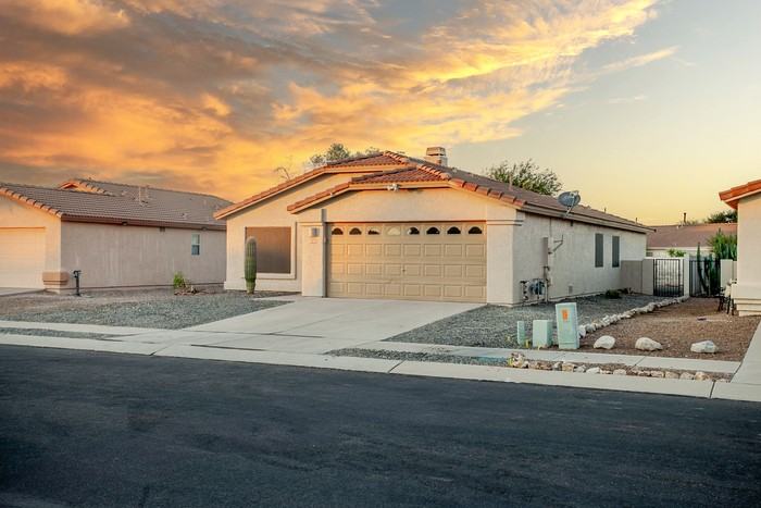 6590 Tuzigoot Way - Photo 3 of 47