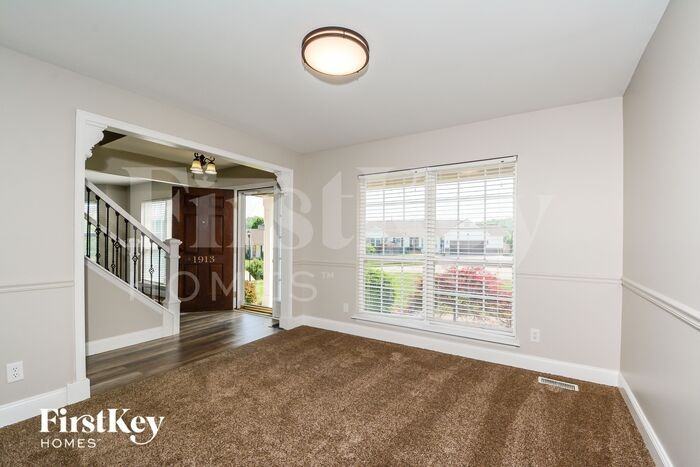 1913 Old Hickory Ct - Photo 3 of 15