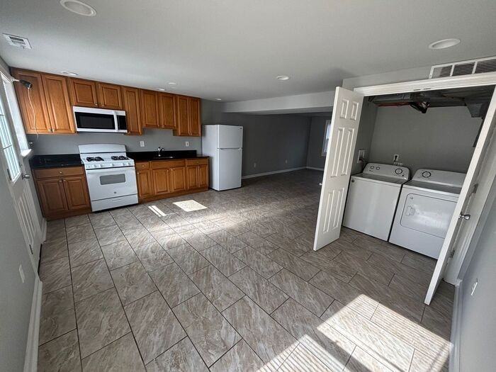 1309 Ashland Ave - Photo 4 of 9