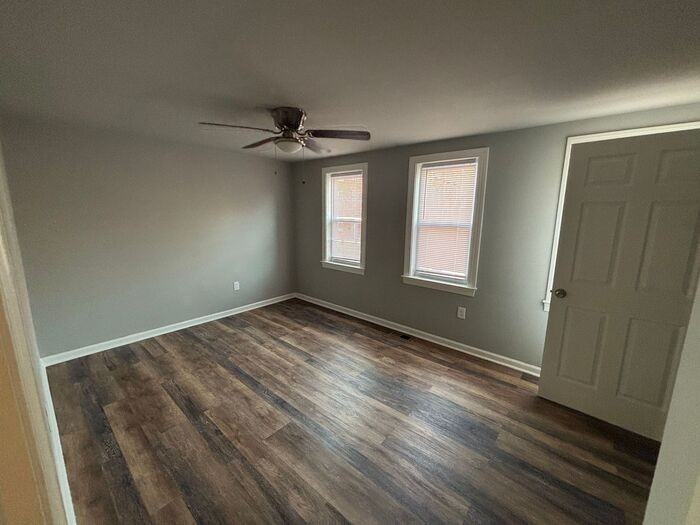 1309 Ashland Ave - Photo 6 of 9