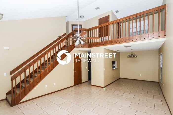 1616 Clover Circle - Photo 4 of 17