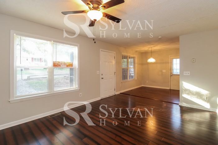 306 Marshall St - Photo 2 of 15