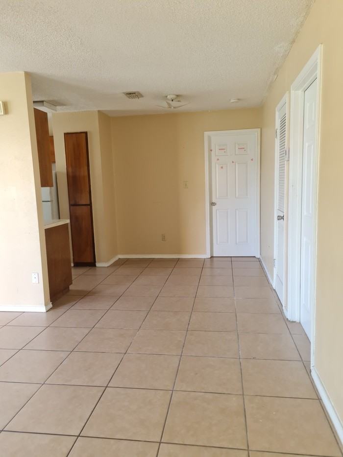 709 Tumbleweed Dr #4 - Photo 7 of 19