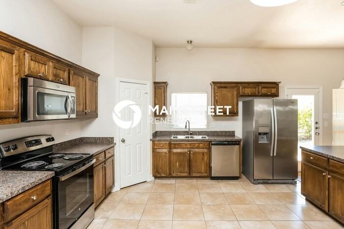 1229 Granada Dr - Photo 6 of 17