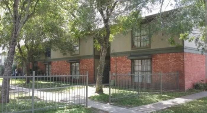 502 E Davis St #16 - Photo 2 of 13