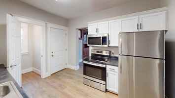 featured image of 711 N 9th St