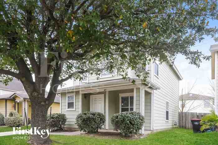 411 Remington Creek Dr - Photo 2 of 15