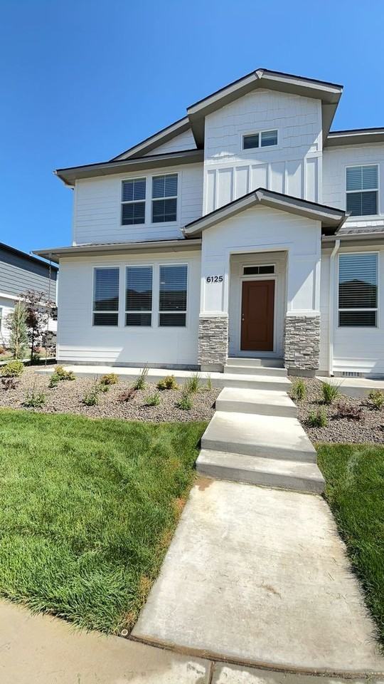 6172 North Tarako Avenue