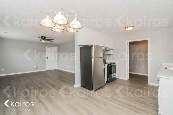 210 Deer Parkway - Photo 6 of 16