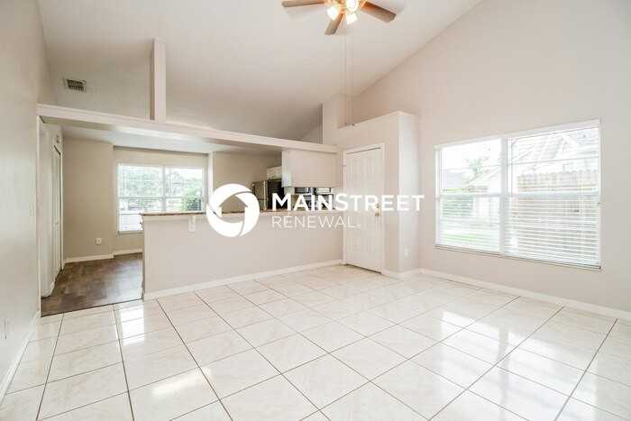 4017 Downey Ct - Photo 3 of 16