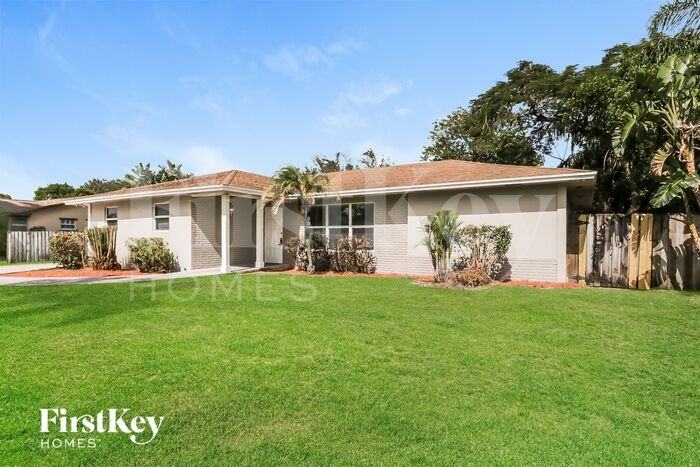 32 W Palm Ave - Photo 2 of 16
