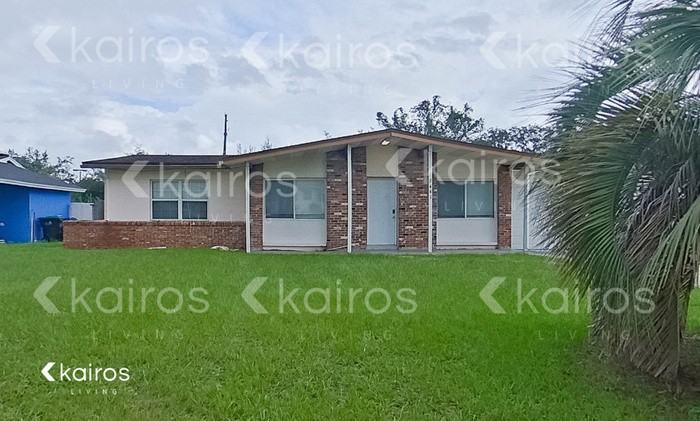 2441 Healy Dr - Photo 2 of 28