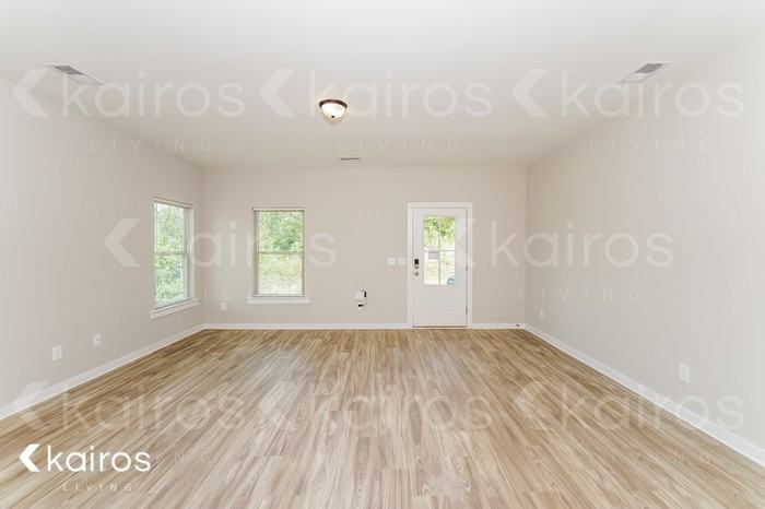 161 Bates Ln - Photo 2 of 16