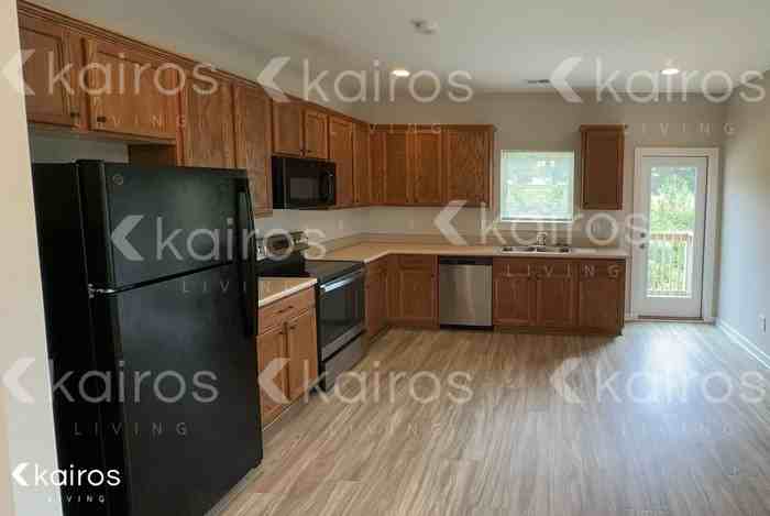 161 Bates Ln - Photo 5 of 16