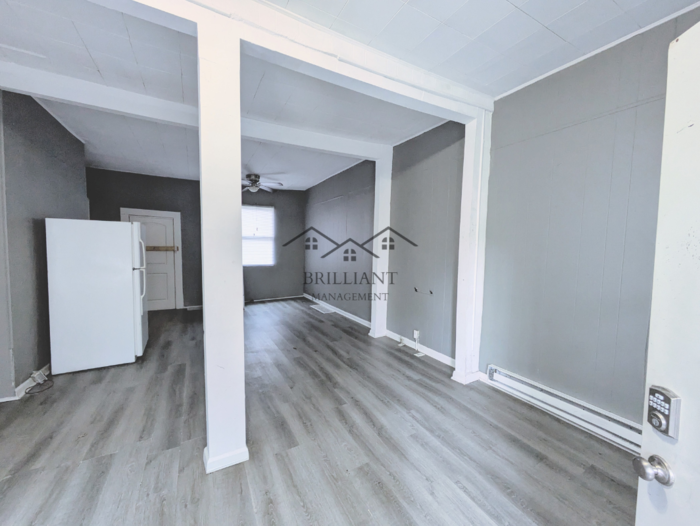 2239 E 34th St #1 - Photo 4 of 8