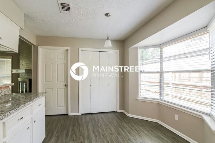 2003 Woodway Dr - Photo 6 of 16