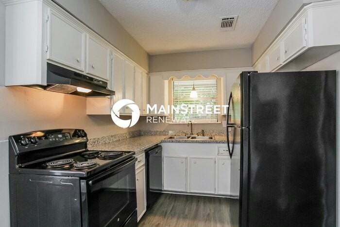 2003 Woodway Dr - Photo 7 of 16