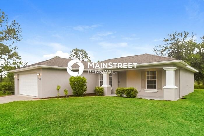 1057 Lilac Avenue - Photo 3 of 16