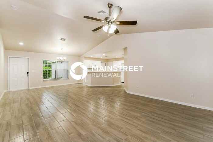 1057 Lilac Avenue - Photo 5 of 16