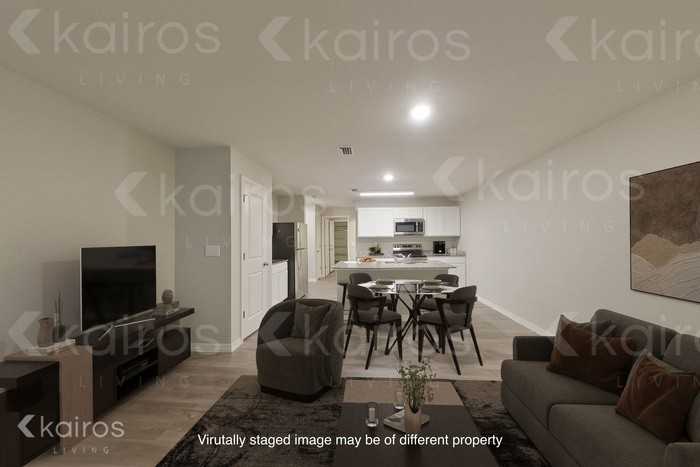 9107 Aegean Cir - Photo 4 of 23