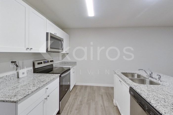 9107 Aegean Cir - Photo 6 of 23