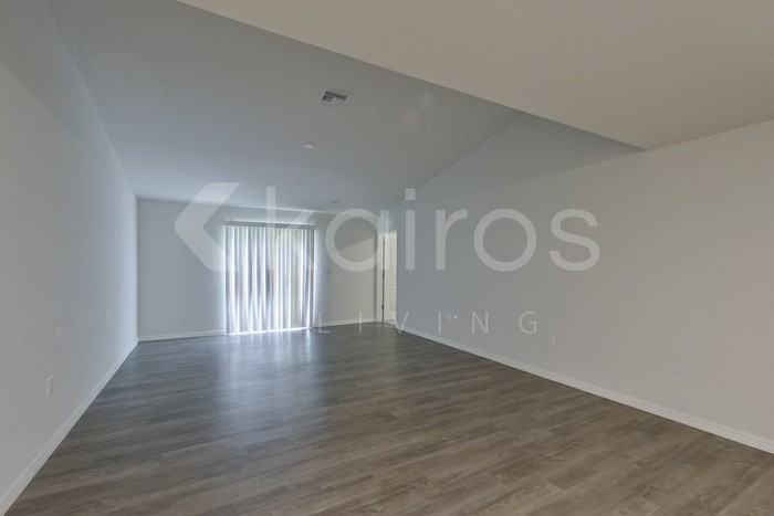 9107 Aegean Cir - Photo 2 of 23