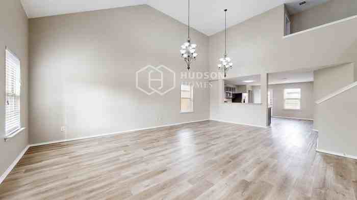 218 Thoroughbred St - Photo 6 of 38