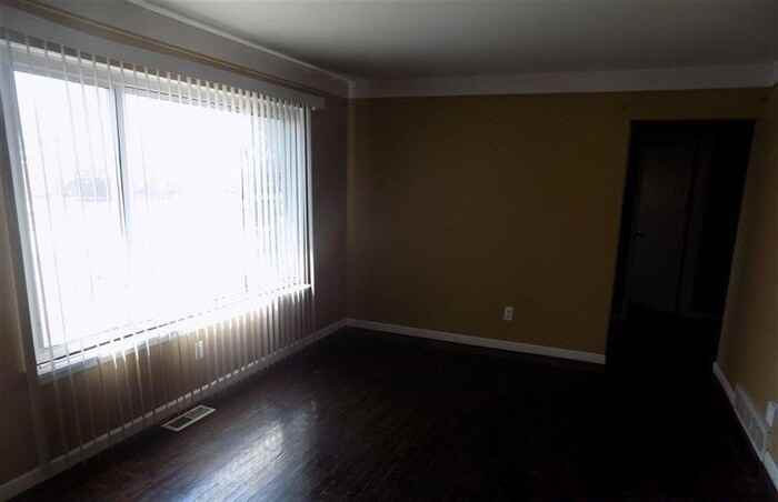 26520 Thomas Street - Photo 2 of 11