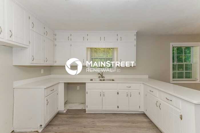 3080 Chippewa Dr - Photo 3 of 17