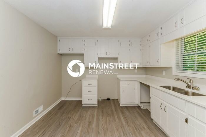 3080 Chippewa Dr - Photo 4 of 17